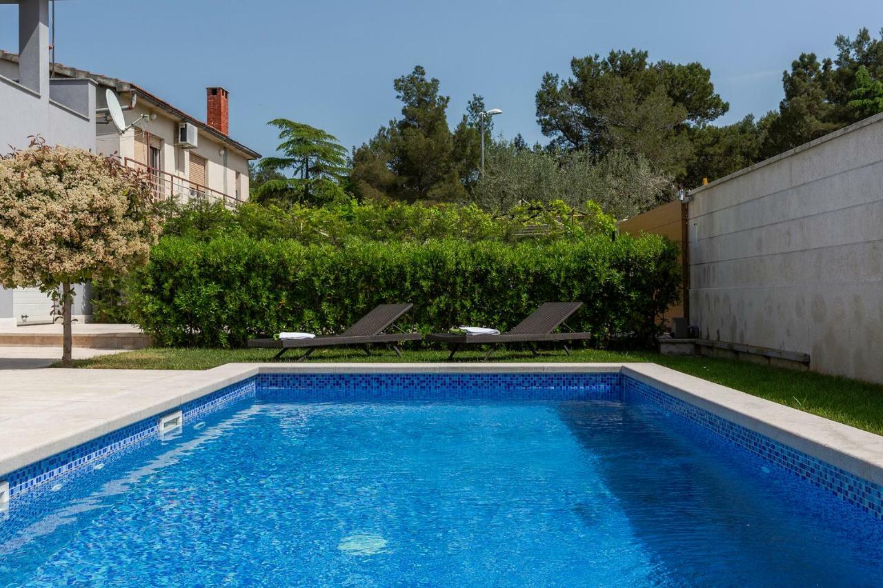 Villa Isabella PUY Exterior foto